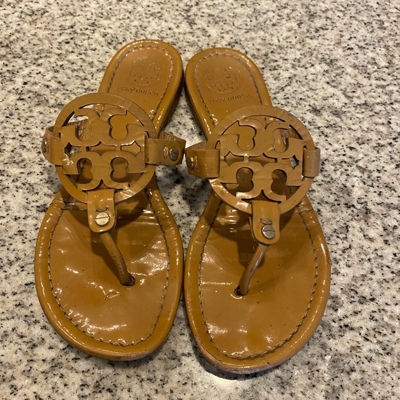 Tory Burch Nude Sandals - Picture 1 of 2